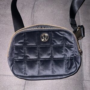 Lululemon Velvet belt bag
